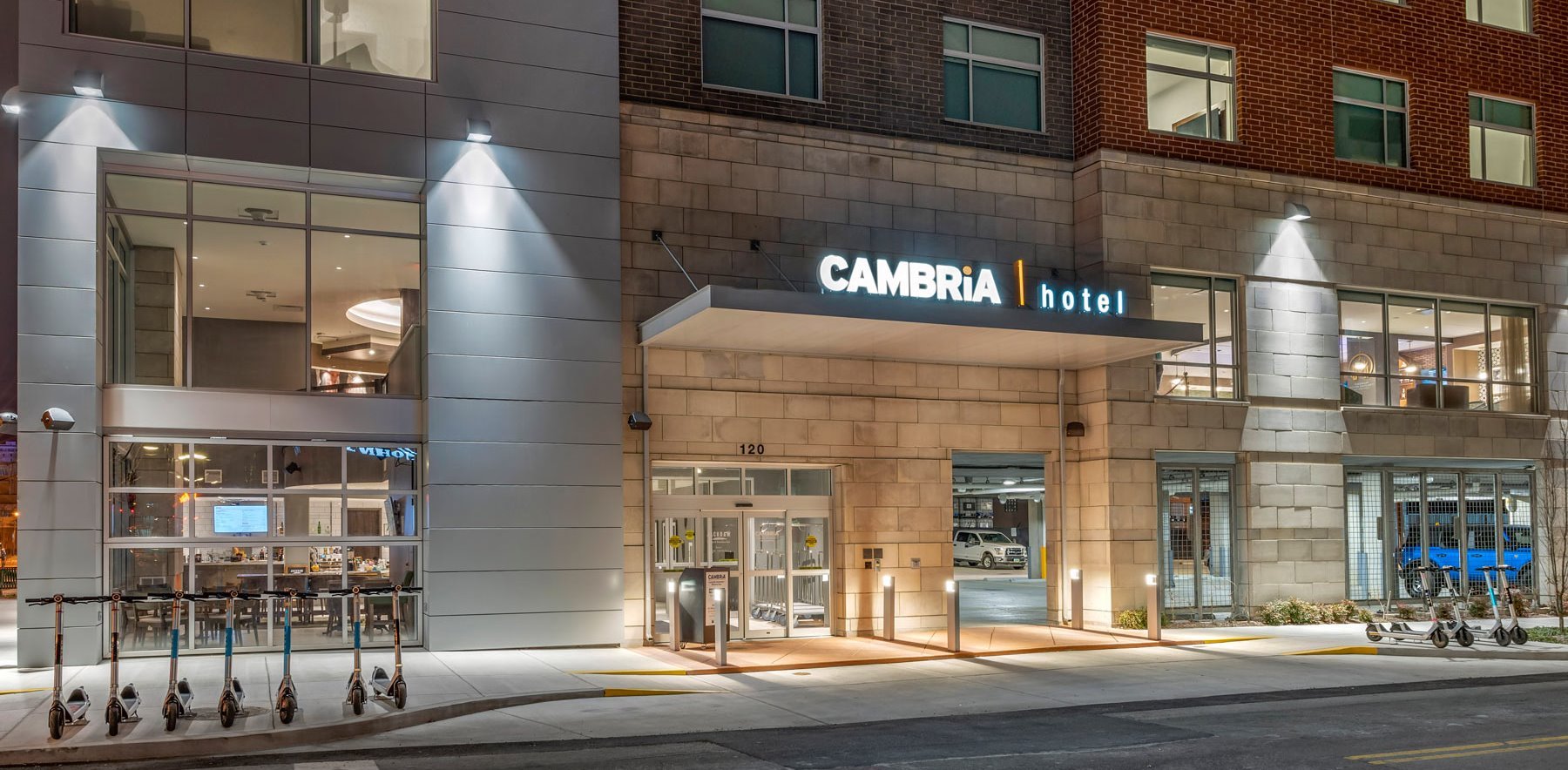 Upscale Hotel in Louisville Downtown | Delightful amenities